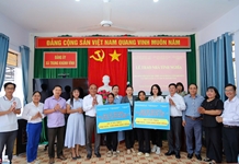 BAN TUYÊN GIÁO VÀ DÂN VẬN TỈNH ỦY KHÁNH HÒA TỔ CHỨC VỀ NGUỒN - KẾT HỢP TRAO NHÀ TÌNH NGHĨA CHO ĐỒNG BÀO DÂN TỘC THIỂU SỐ CÓ HOÀN CẢNH KHÓ KHĂN TẠI XÃ TRUNG KHÁNH VĨNH